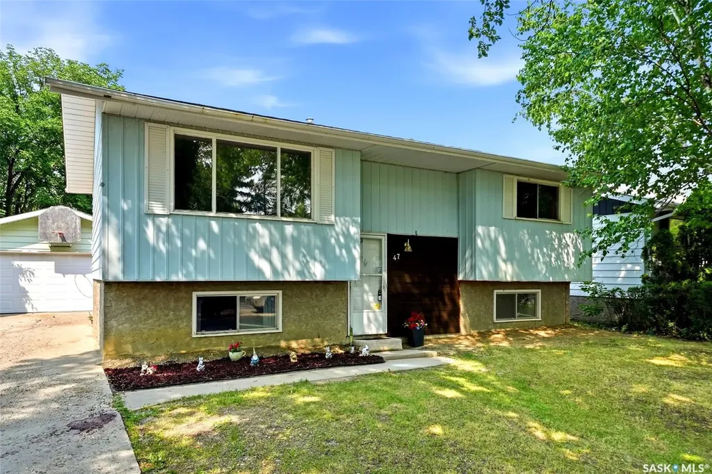47 Symons Place Regina SK S4X 1M7
