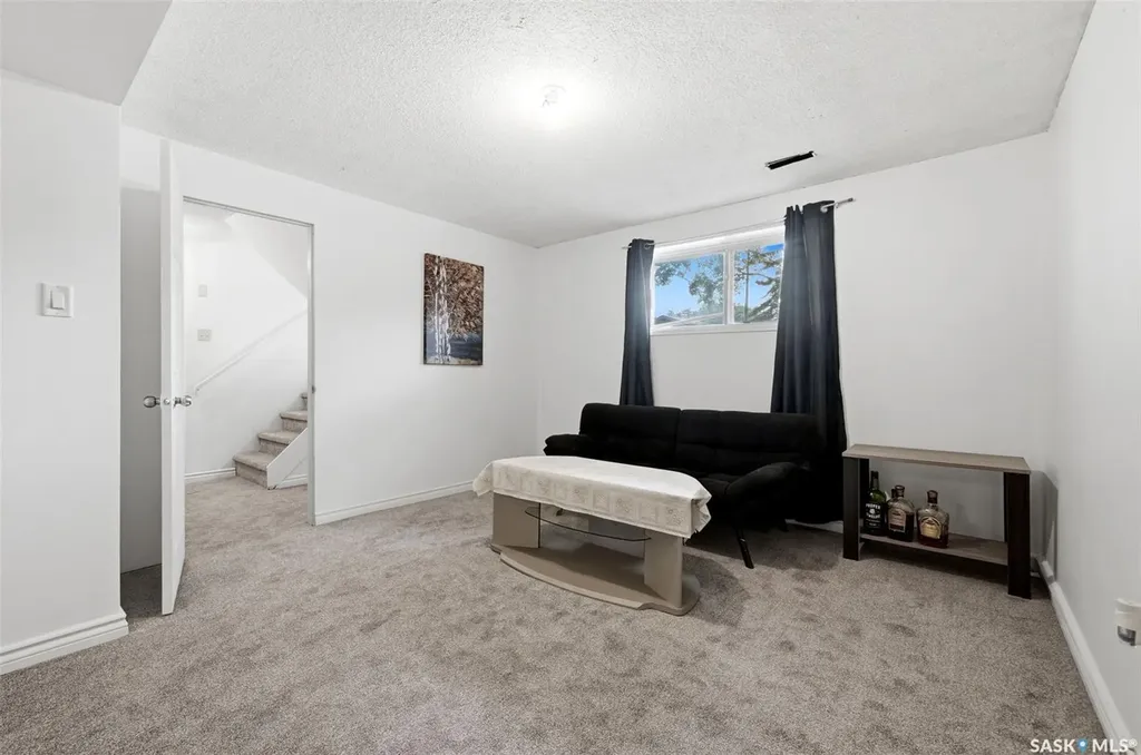 47 Symons Place Regina SK S4X 1M7