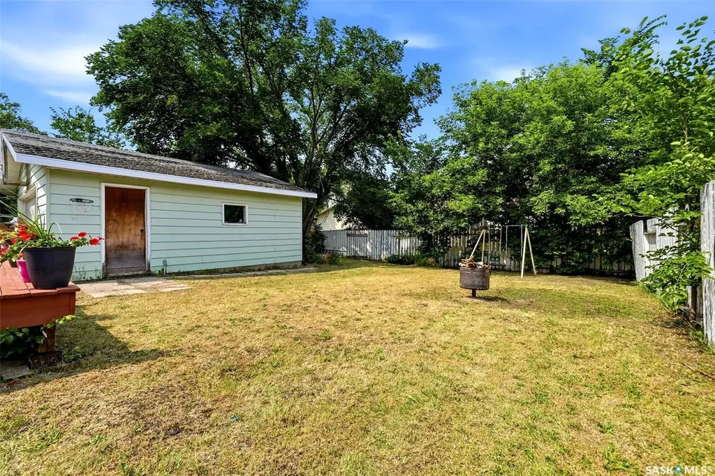 47 Symons Place Regina SK S4X 1M7
