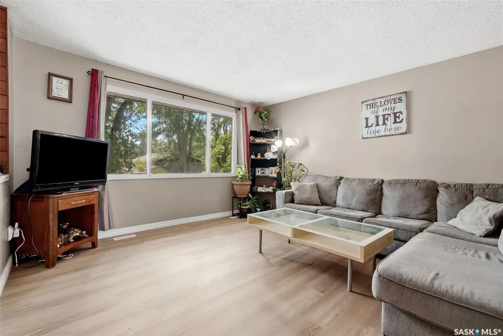 47 Symons Place Regina SK S4X 1M7