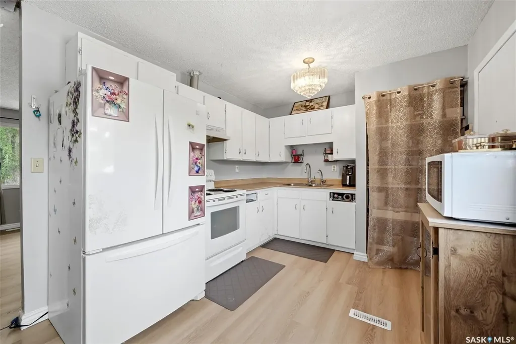 47 Symons Place Regina SK S4X 1M7