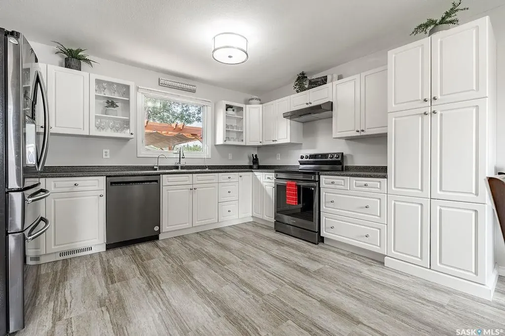 1606 Argyle Avenue Saskatoon SK S7H 2W7