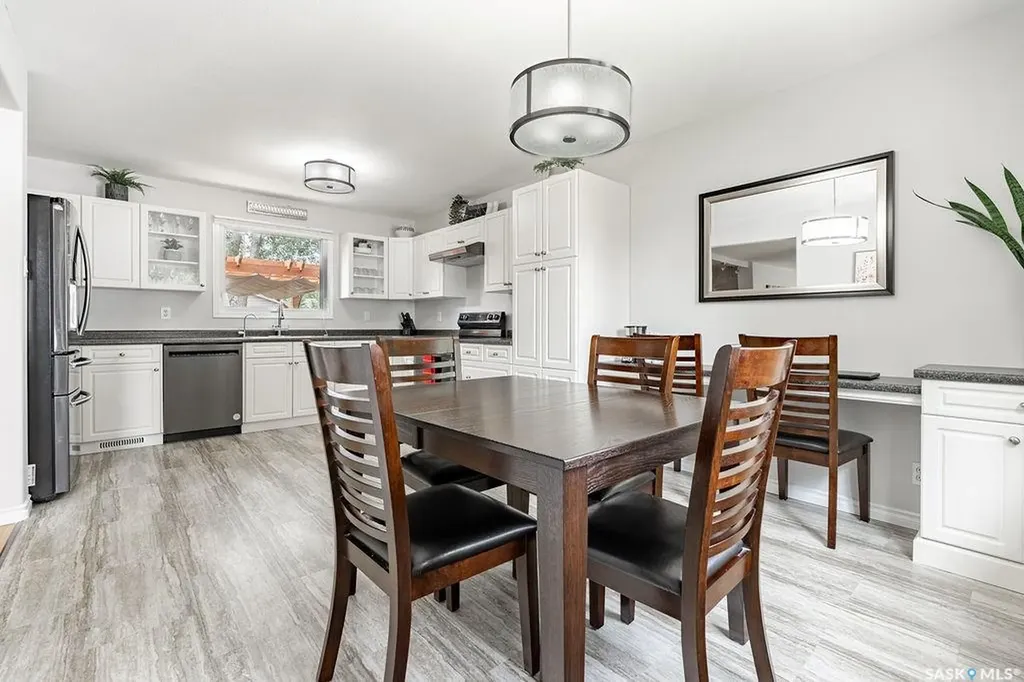 1606 Argyle Avenue Saskatoon SK S7H 2W7