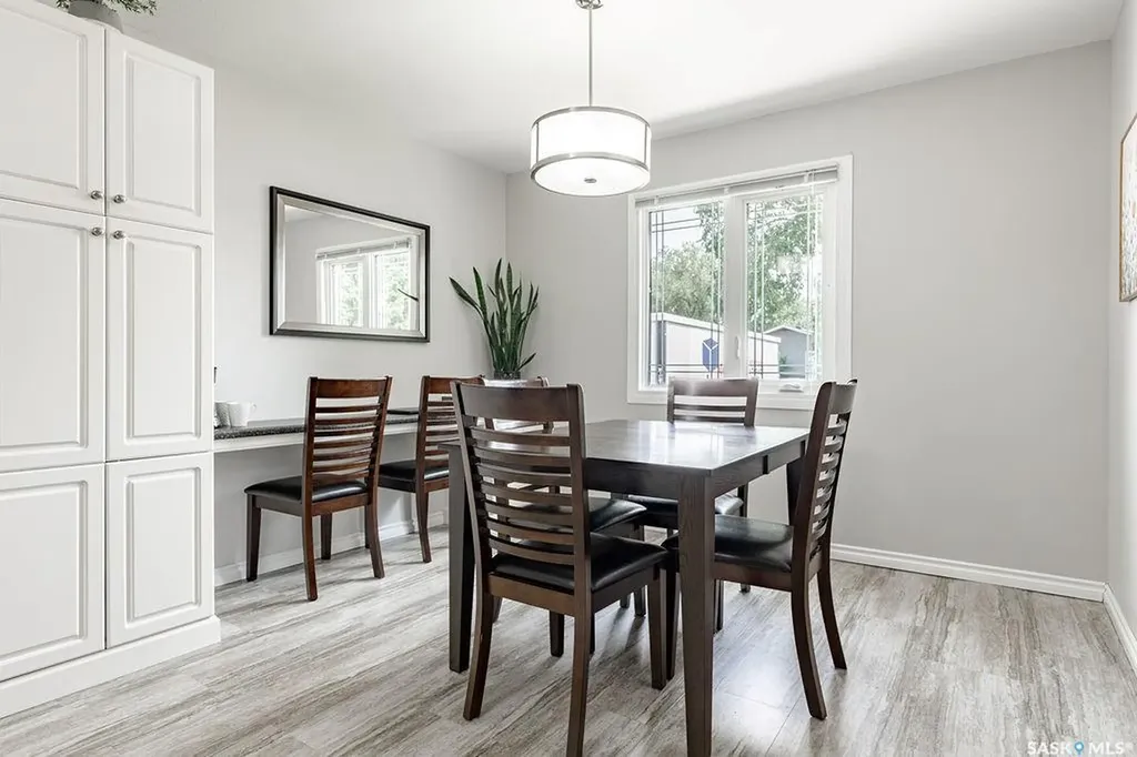 1606 Argyle Avenue Saskatoon SK S7H 2W7