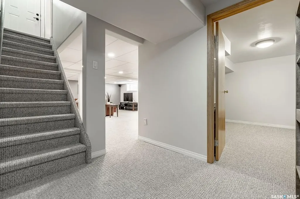 1606 Argyle Avenue Saskatoon SK S7H 2W7