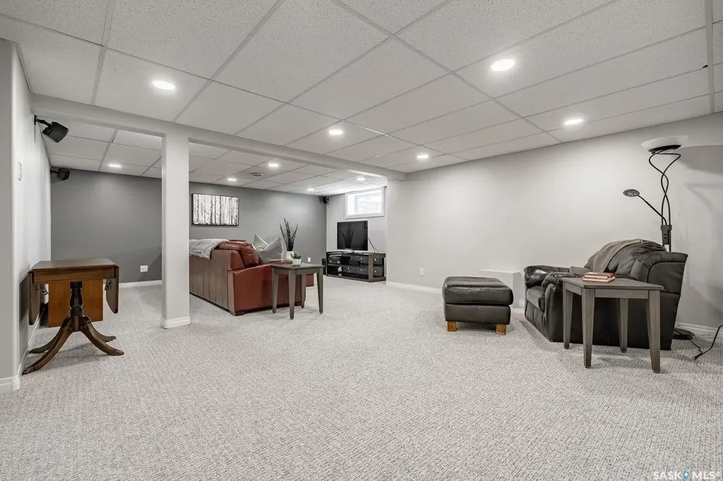 1606 Argyle Avenue Saskatoon SK S7H 2W7