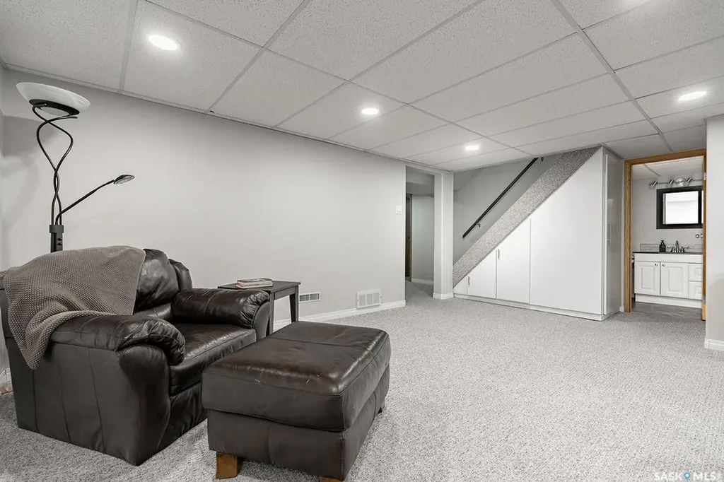 1606 Argyle Avenue Saskatoon SK S7H 2W7