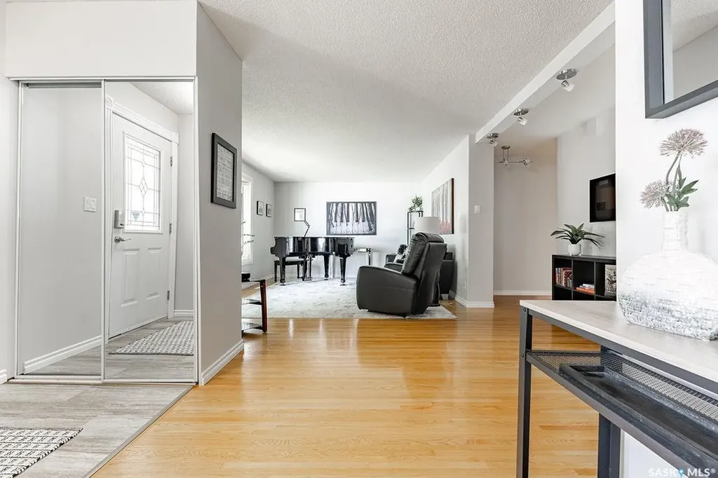 1606 Argyle Avenue Saskatoon SK S7H 2W7