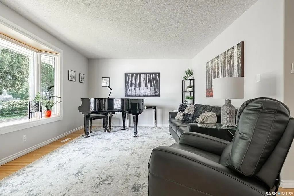 1606 Argyle Avenue Saskatoon SK S7H 2W7