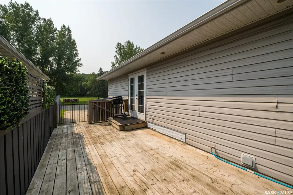 209 Macdowall Crescent Prince Albert SK S6V 6N4