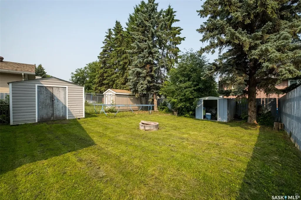 209 Macdowall Crescent Prince Albert SK S6V 6N4