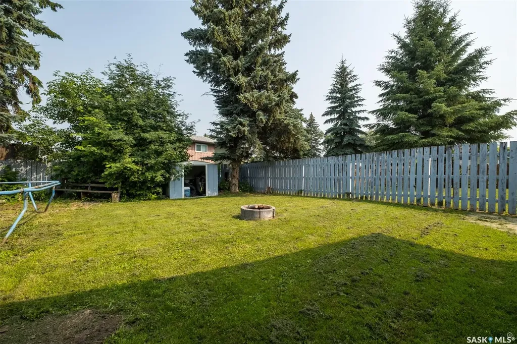 209 Macdowall Crescent Prince Albert SK S6V 6N4