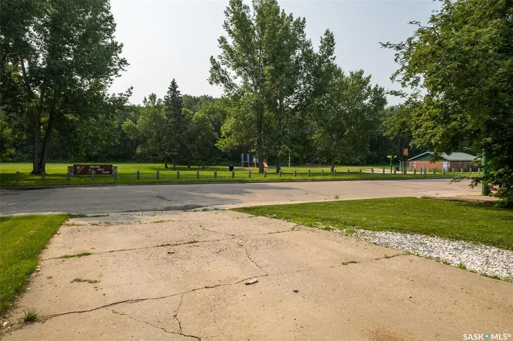 209 Macdowall Crescent Prince Albert SK S6V 6N4