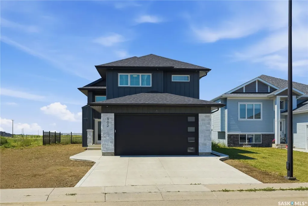 902 Bentley Manor Saskatoon SK S7L 6P4