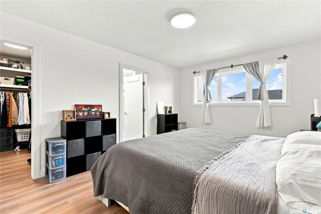 902 Bentley Manor Saskatoon SK S7L 6P4
