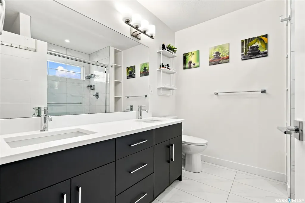 902 Bentley Manor Saskatoon SK S7L 6P4