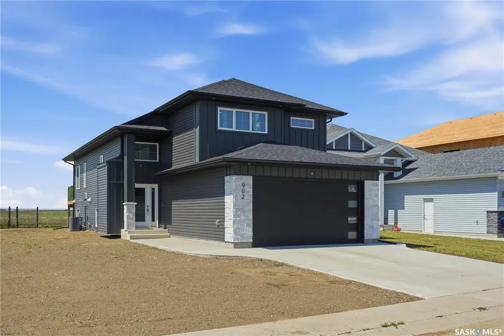 902 Bentley Manor Saskatoon SK S7L 6P4