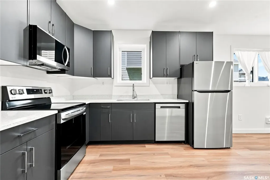 902 Bentley Manor Saskatoon SK S7L 6P4