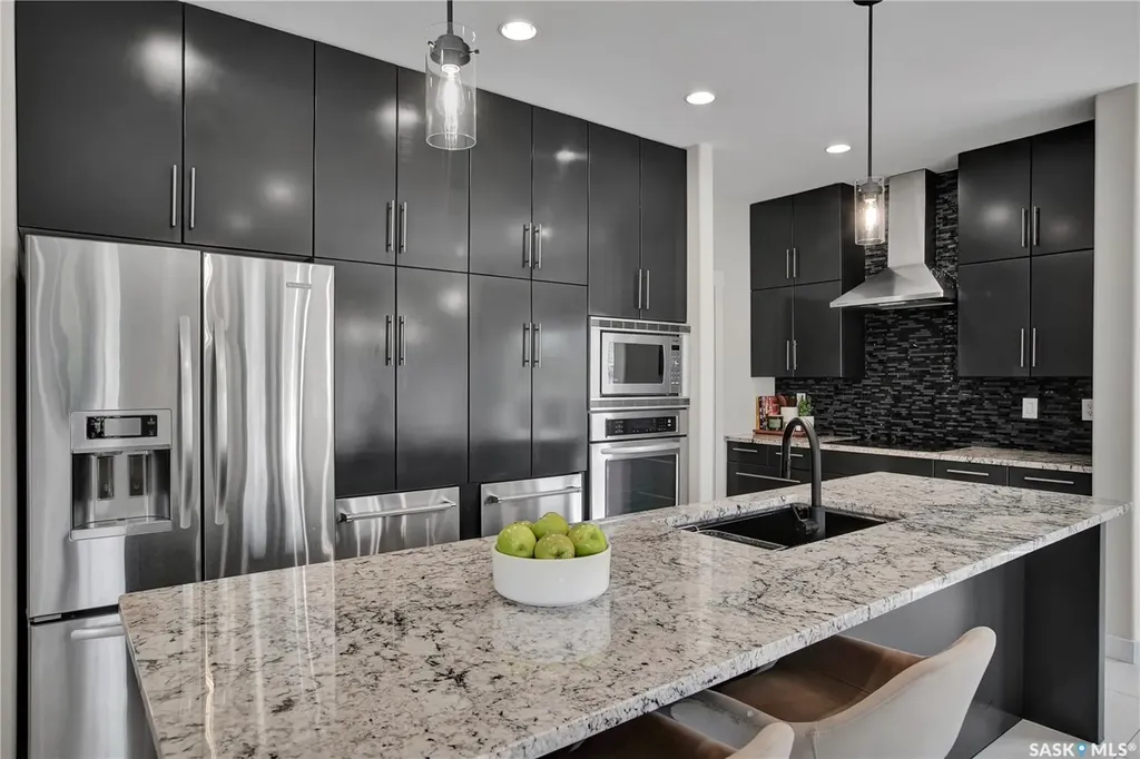 102 Kinsmen Crescent Martensville SK S0K 0A2