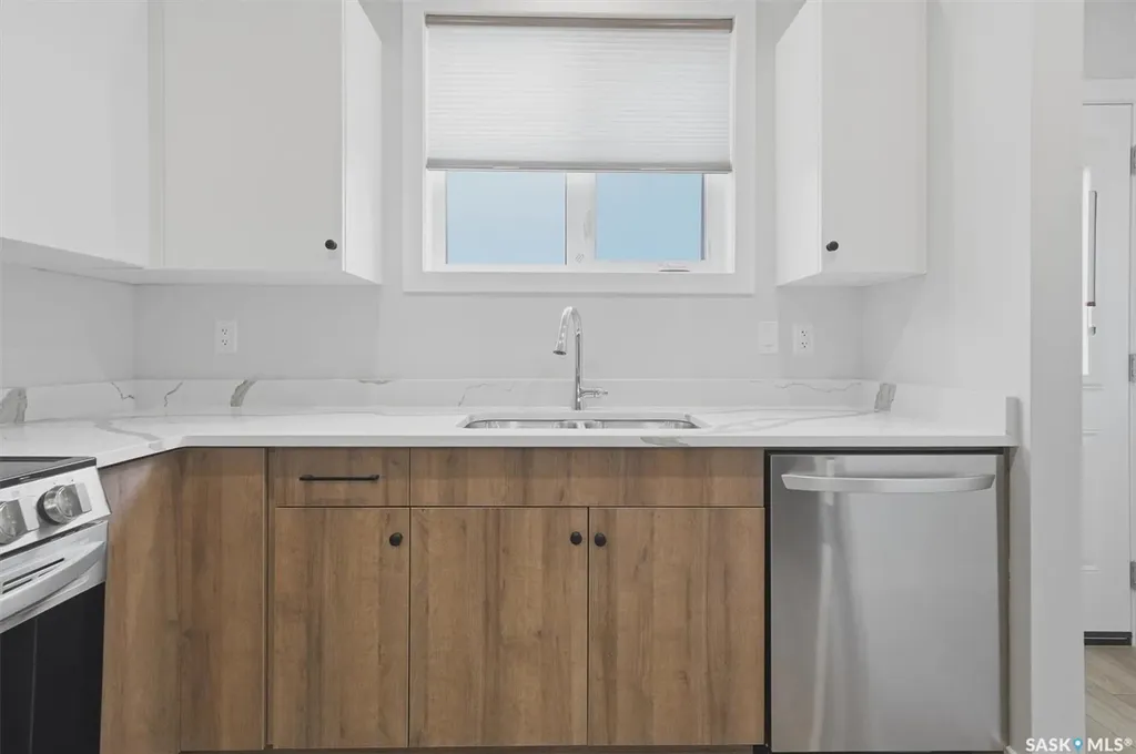 1118 9th Street E Saskatoon SK S7H 0N4