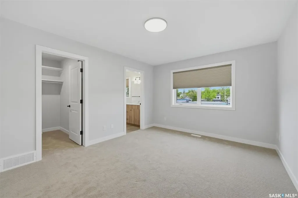 1118 9th Street E Saskatoon SK S7H 0N4