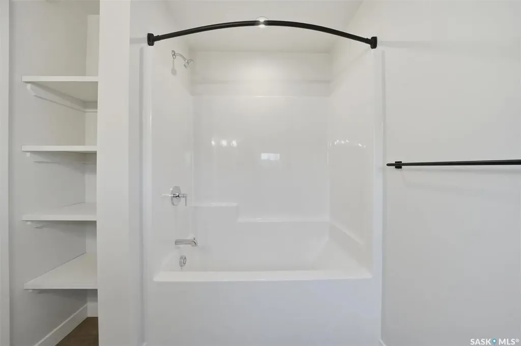1118 9th Street E Saskatoon SK S7H 0N4