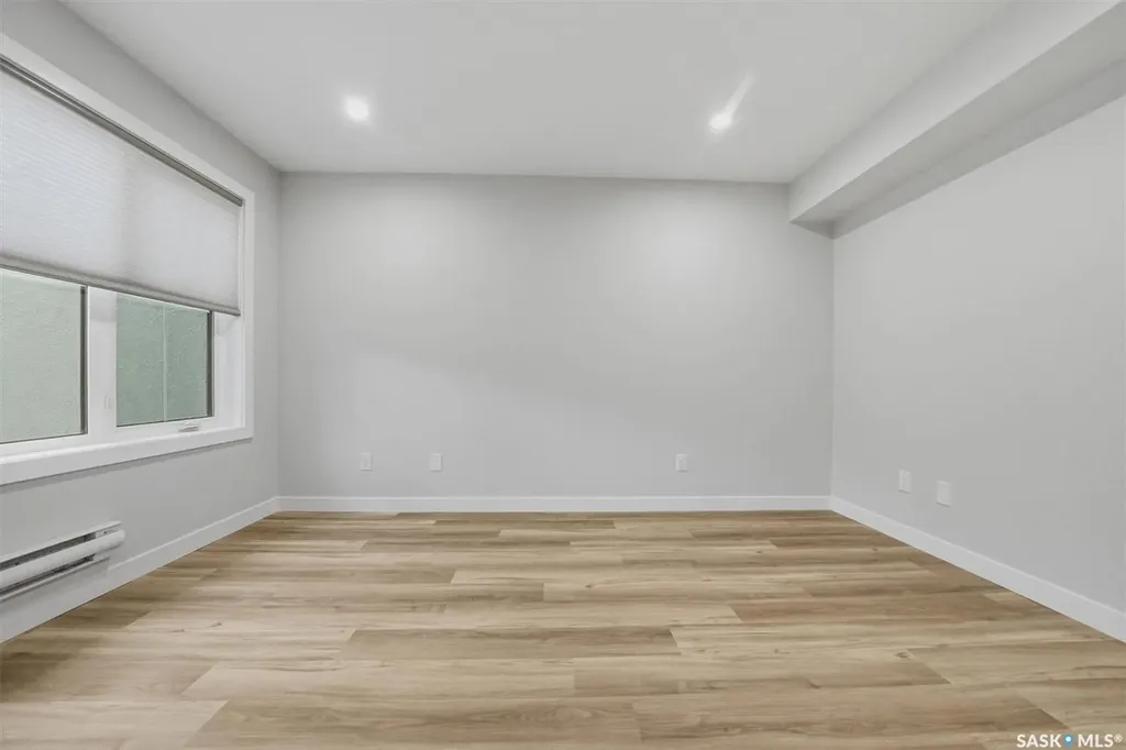 1118 9th Street E Saskatoon SK S7H 0N4