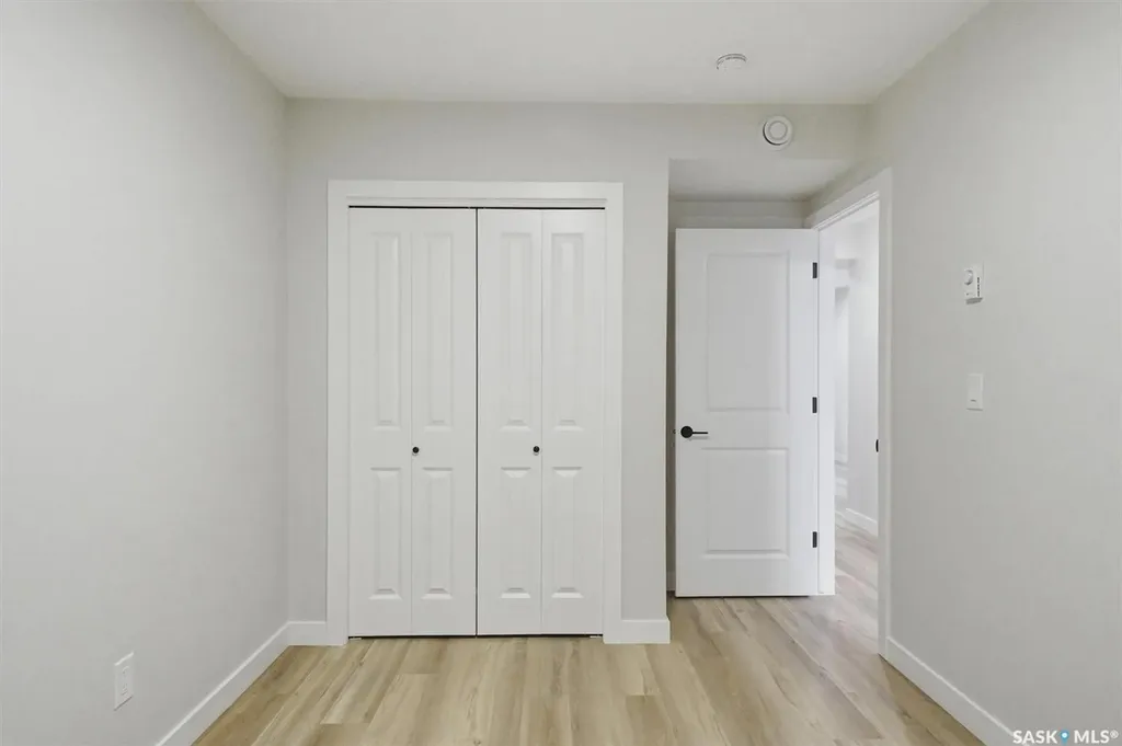 1118 9th Street E Saskatoon SK S7H 0N4