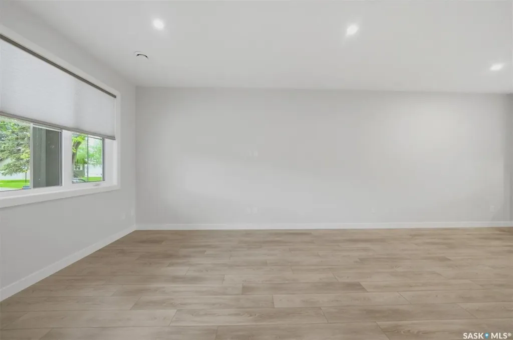 1118 9th Street E Saskatoon SK S7H 0N4