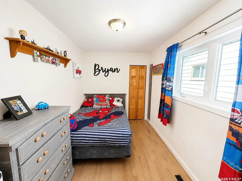 924 Weldon Avenue Saskatoon SK S7M 2V6