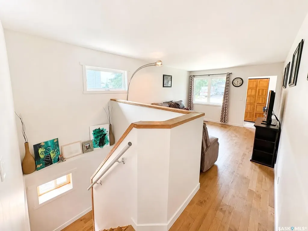 924 Weldon Avenue Saskatoon SK S7M 2V6