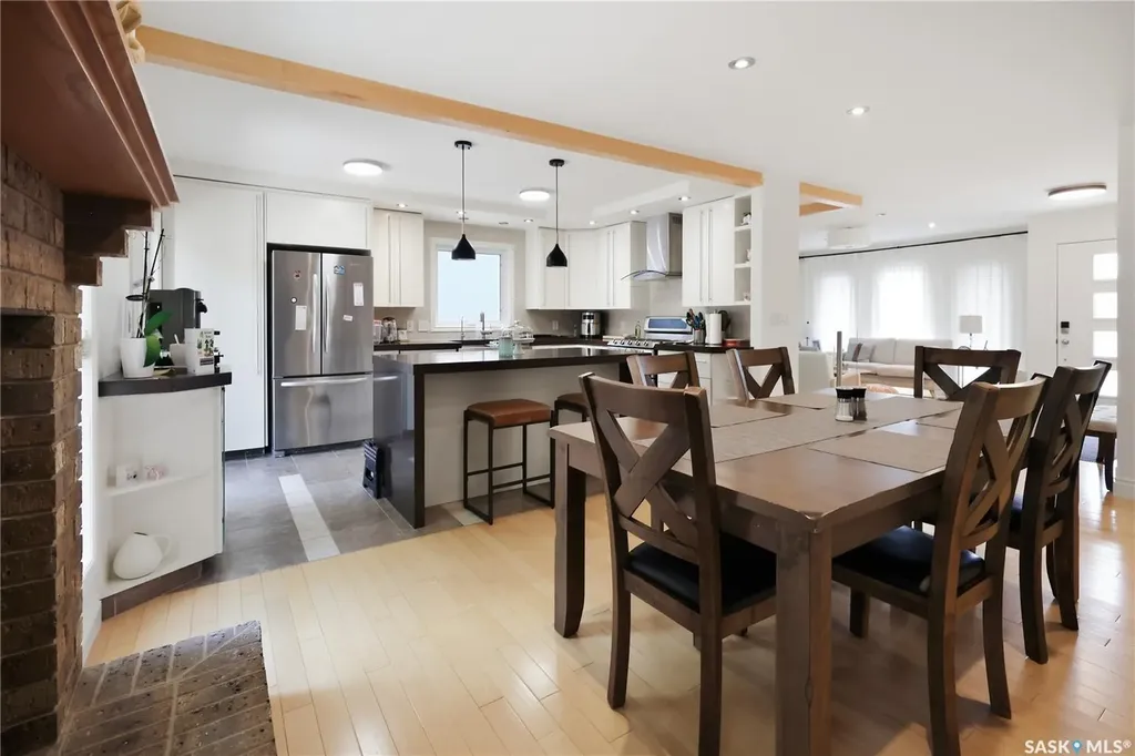 2206 Assiniboine Avenue E Regina SK S4V 2E8