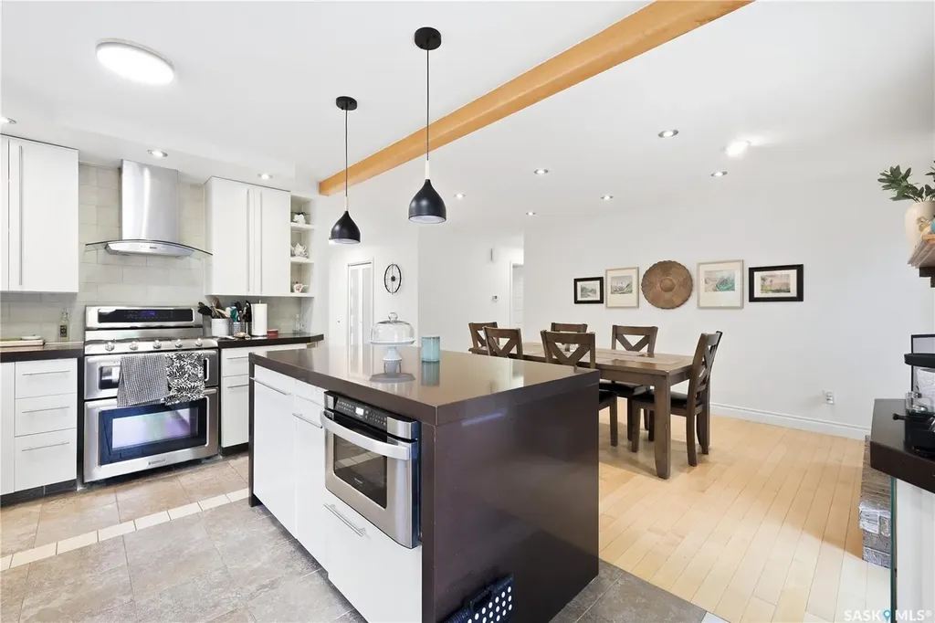 2206 Assiniboine Avenue E Regina SK S4V 2E8