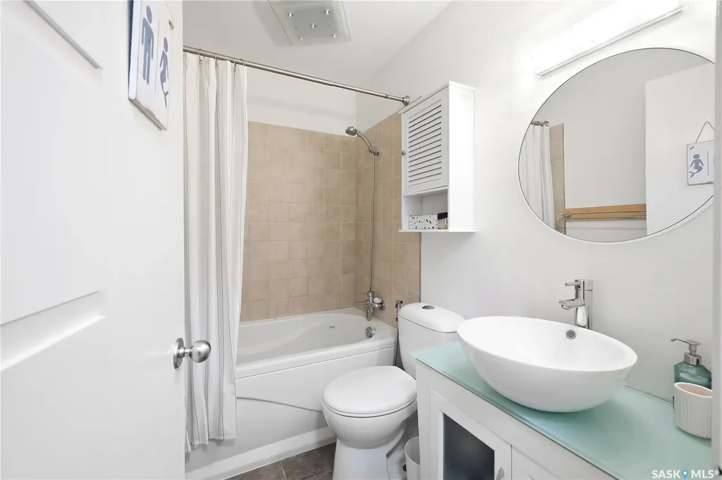 2206 Assiniboine Avenue E Regina SK S4V 2E8