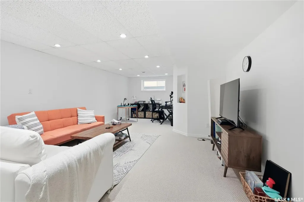 2206 Assiniboine Avenue E Regina SK S4V 2E8