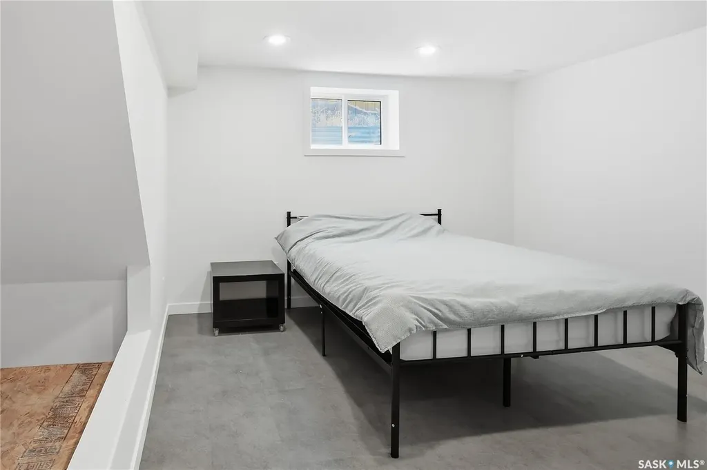 2206 Assiniboine Avenue E Regina SK S4V 2E8