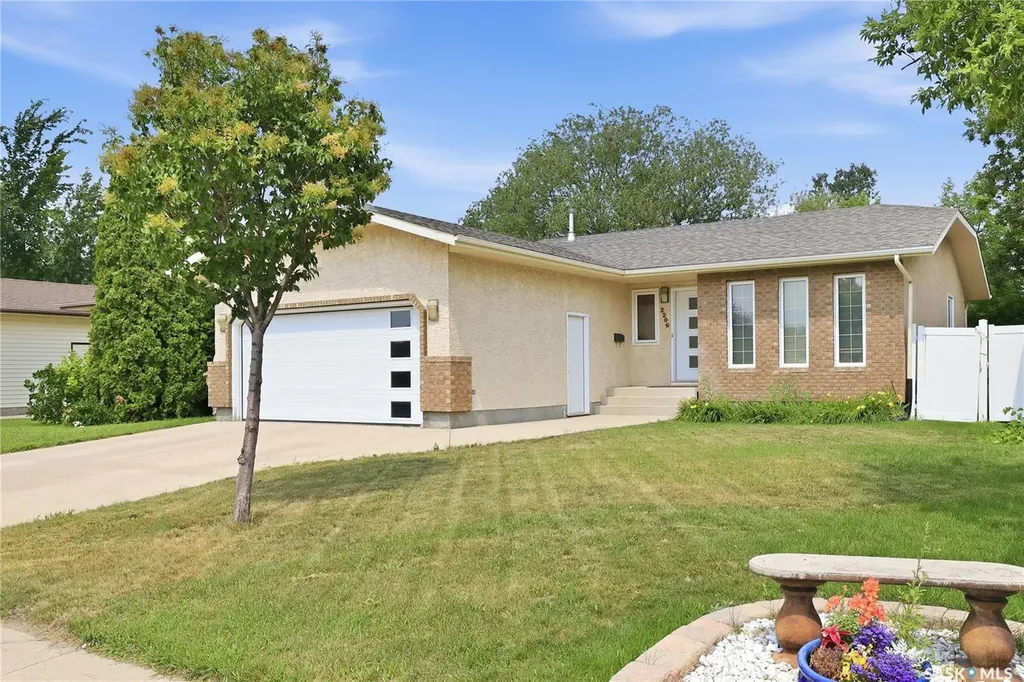 2206 Assiniboine Avenue E Regina SK S4V 2E8