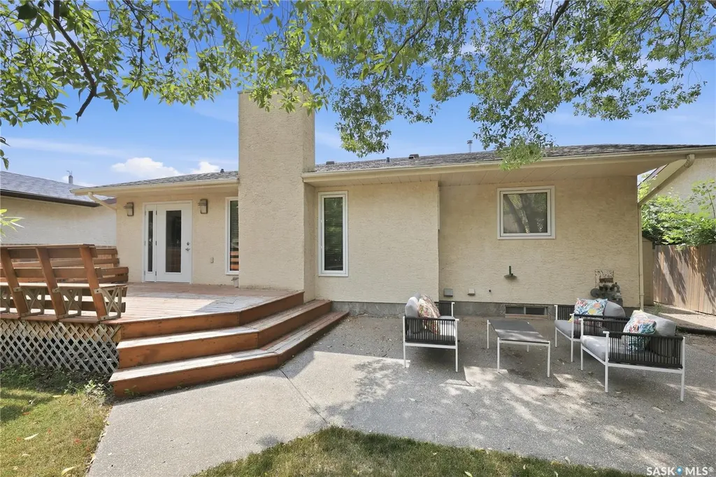2206 Assiniboine Avenue E Regina SK S4V 2E8