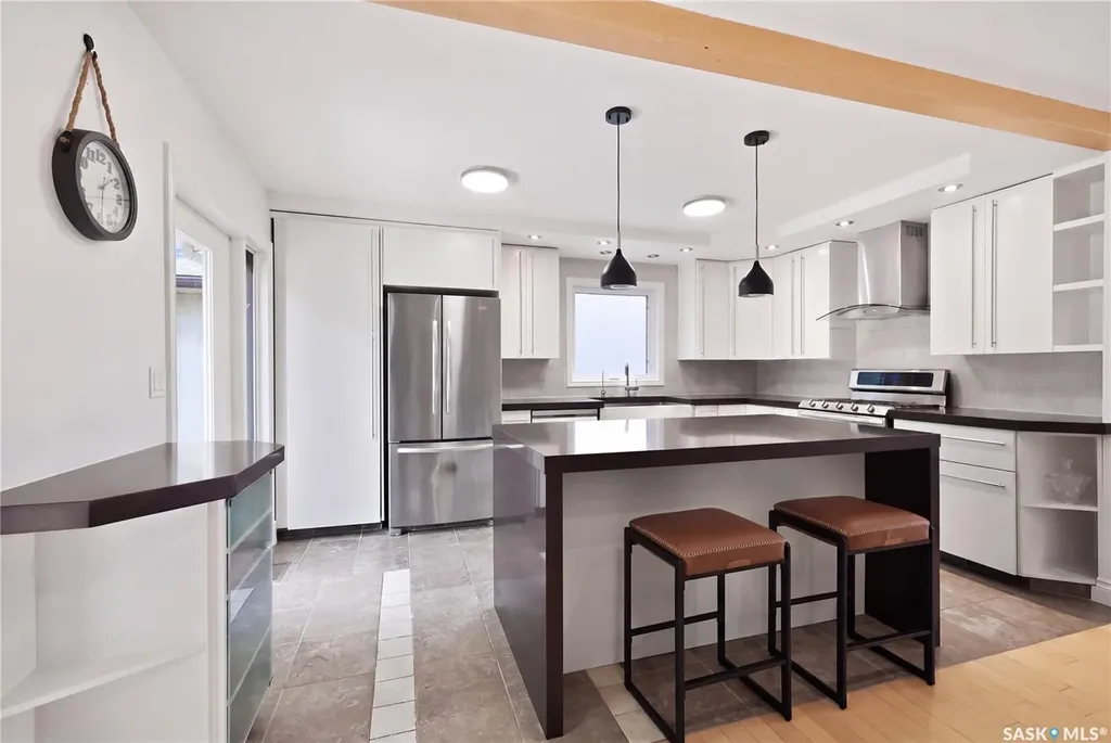 2206 Assiniboine Avenue E Regina SK S4V 2E8