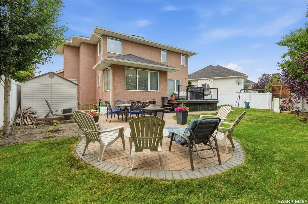 8607 Wascana Gardens Lane Regina SK S4V 1G1