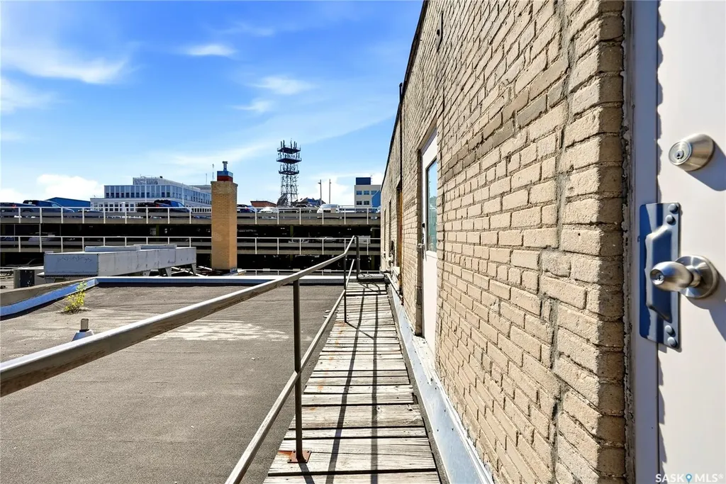 1836 Scarth Street Regina SK S4P 2G3