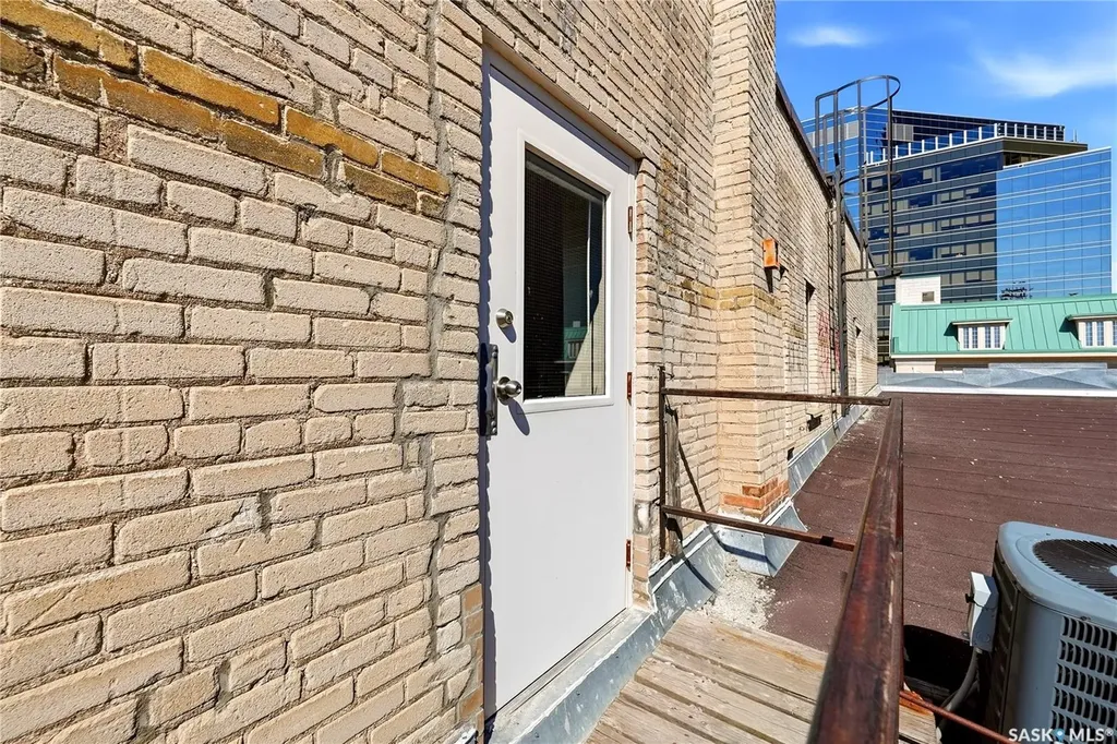 1836 Scarth Street Regina SK S4P 2G3