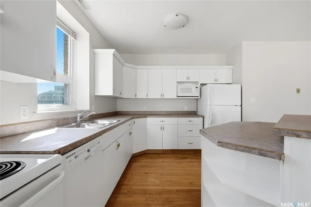 1836 Scarth Street Regina SK S4P 2G3