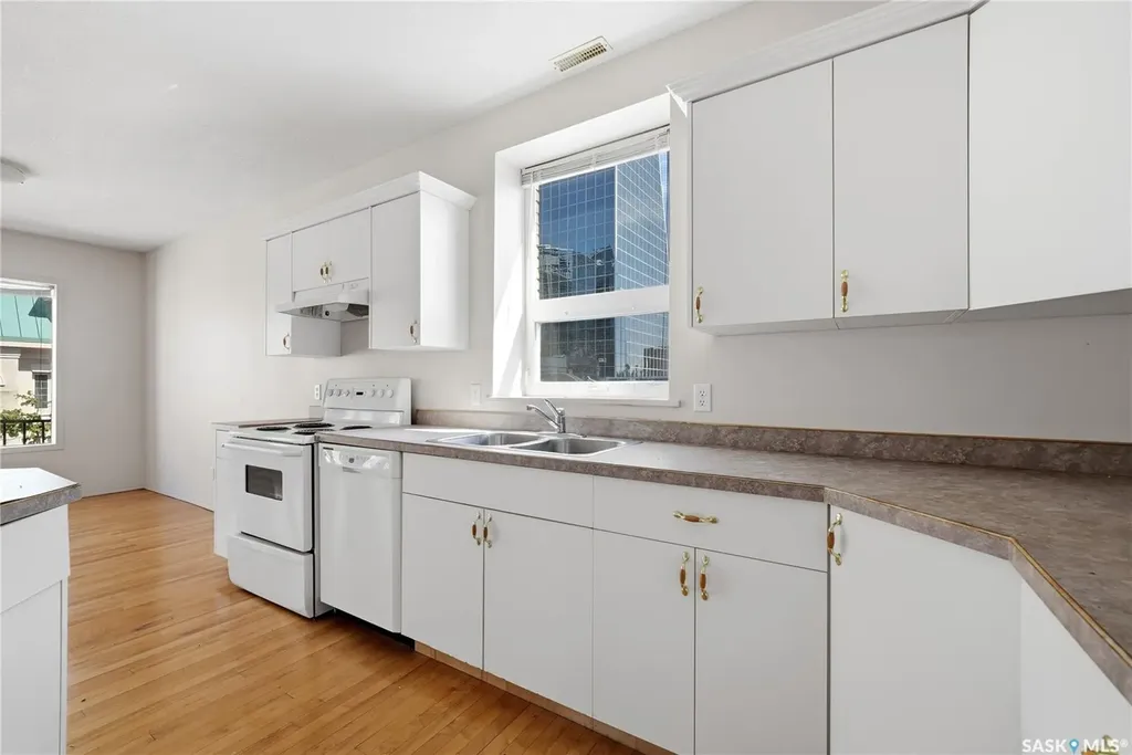 1836 Scarth Street Regina SK S4P 2G3