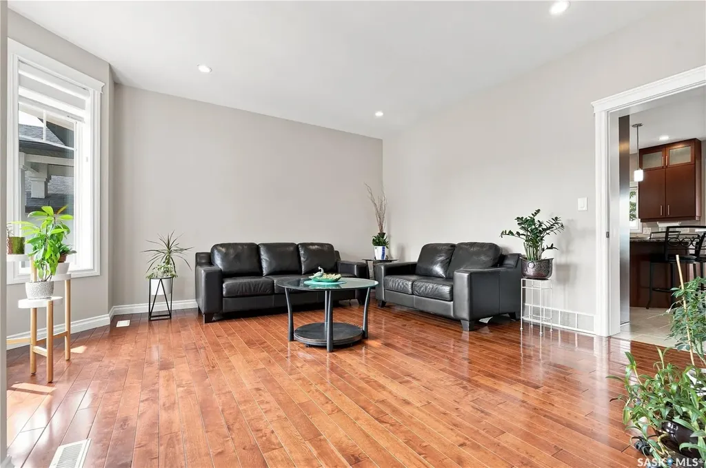 315 Waters Crescent Saskatoon SK S7W 0A5