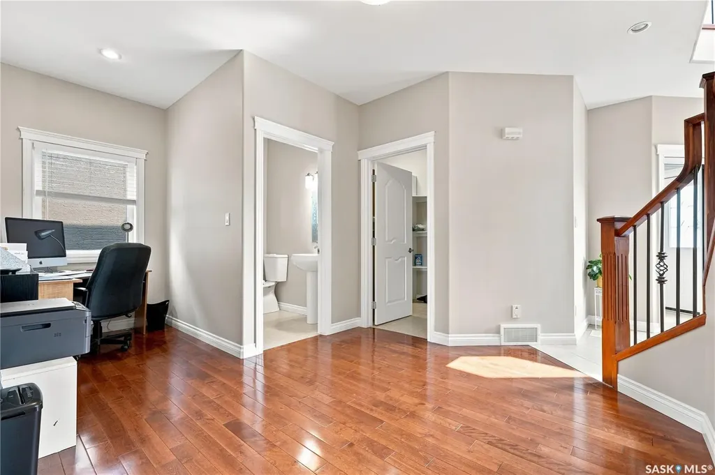 315 Waters Crescent Saskatoon SK S7W 0A5
