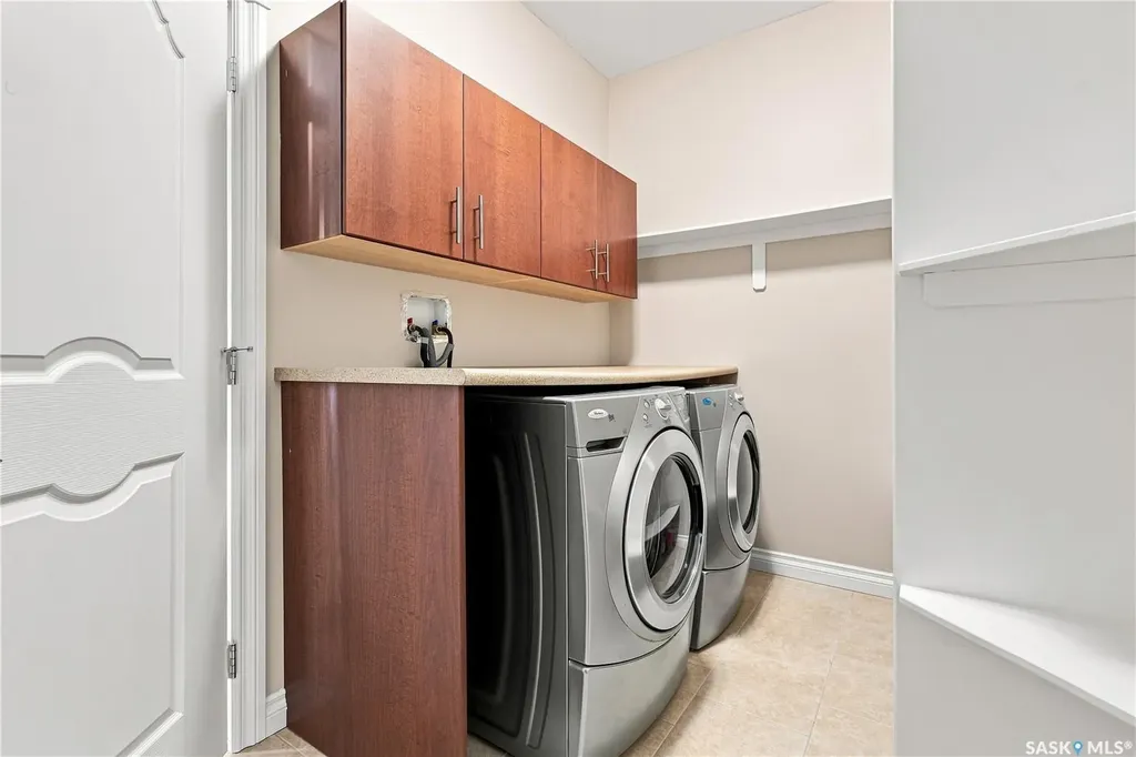 315 Waters Crescent Saskatoon SK S7W 0A5