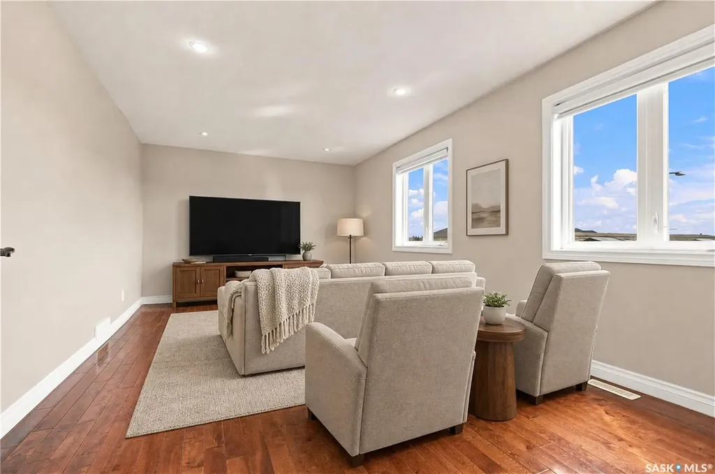 315 Waters Crescent Saskatoon SK S7W 0A5