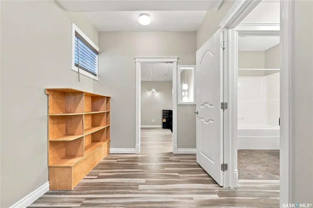 315 Waters Crescent Saskatoon SK S7W 0A5