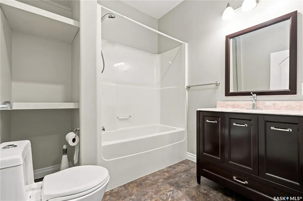 315 Waters Crescent Saskatoon SK S7W 0A5